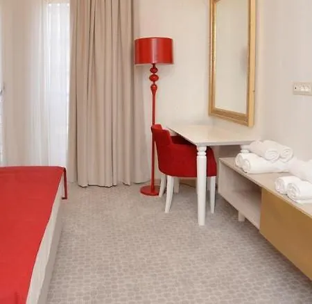 Atina Hotel