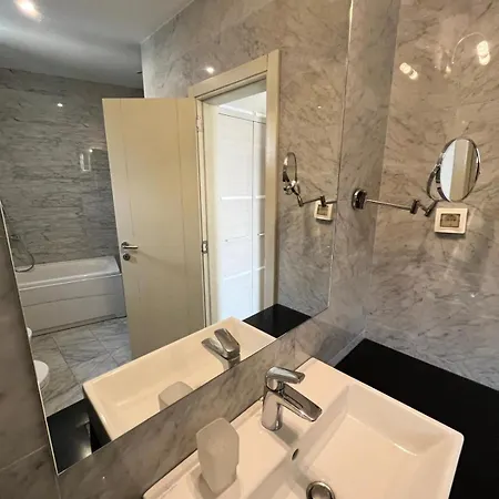 Hotel Atina