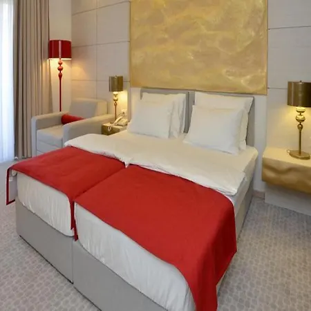 Atina 4* Budva